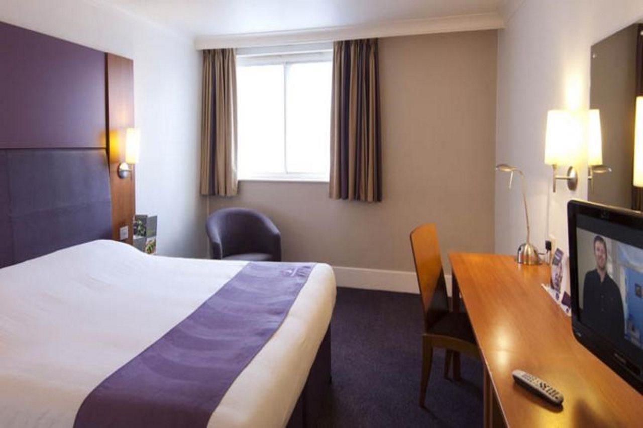 Premier Inn Skipton North Гаргрейв Екстериор снимка